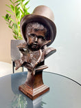 Load image into Gallery viewer, Мальчик в шляпе
